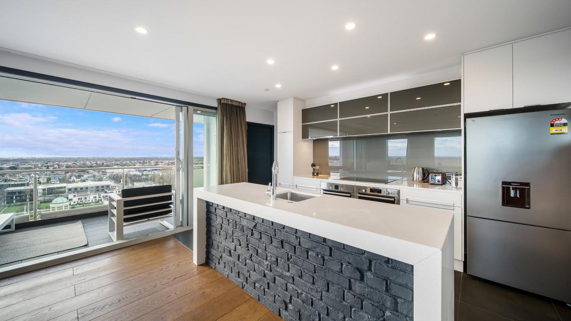 Central City View With Free Valet Parking Christchurch Exterior foto